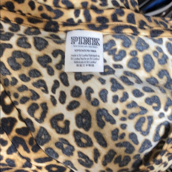 Victoria’s Secret PINK cheetah print t shirt - Picture 5 of 6